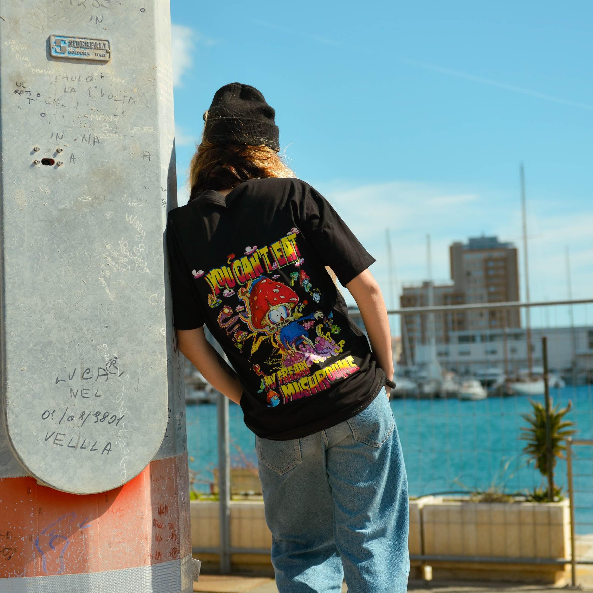 T-SHIRT - FREAKY